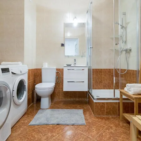 Wodna Street Big Family