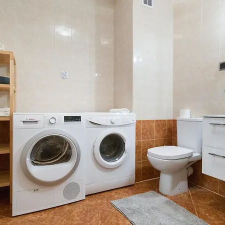 Wodna Street Big Family *