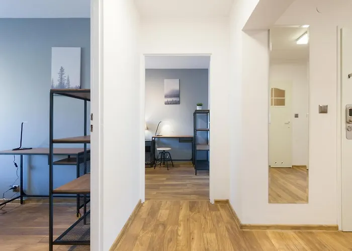 Wodna Street Big Family