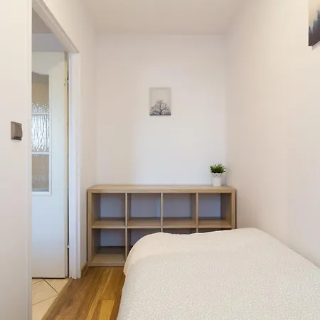 Wodna Street Big Family